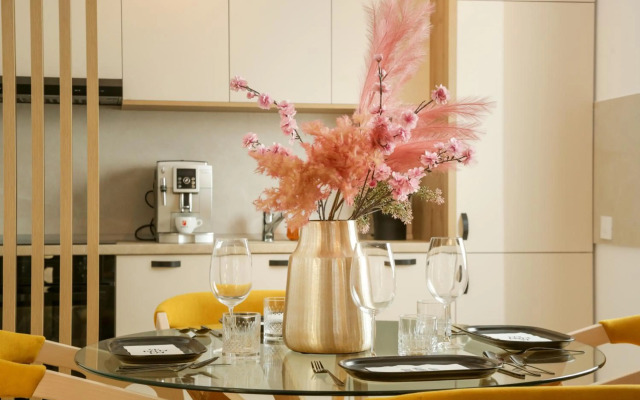 Supernova Royal Residence