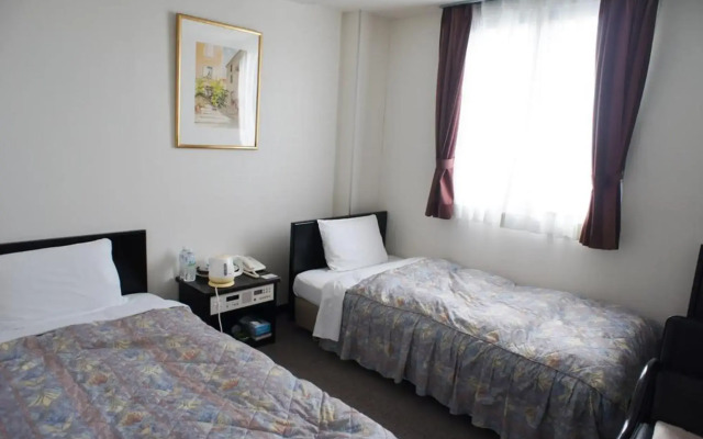 Shinmachi Station Hotel