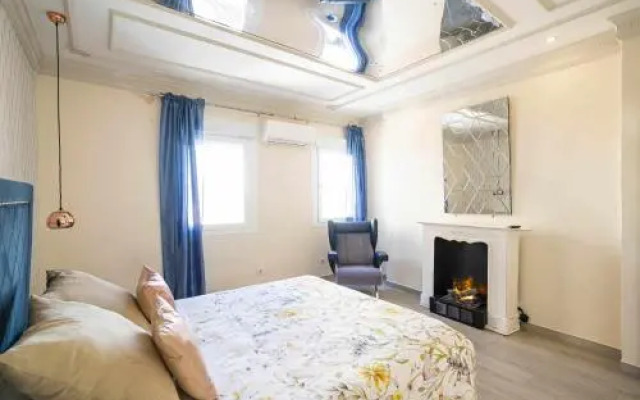 Cuidadosamente Decorado Apartamento Junto Al Metro