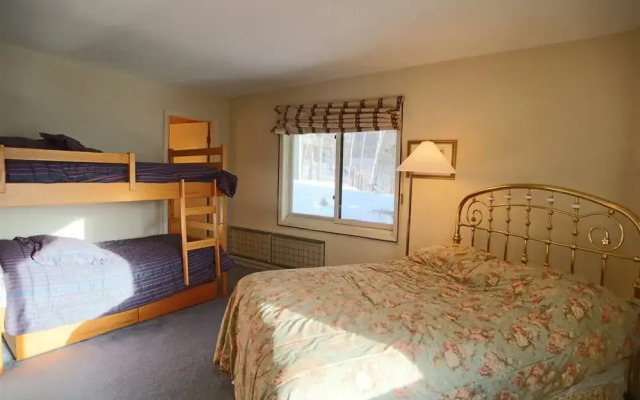 Private Home Close to Loon Mountain, Sleeps Families up to 14! - Cb127l