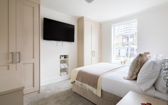 Star Street by Lime Street