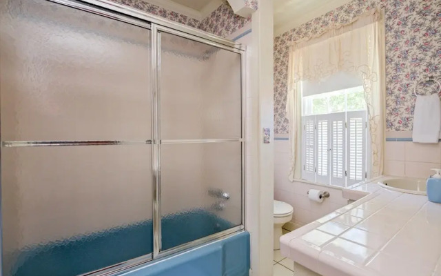 Atlantic Birches Inn