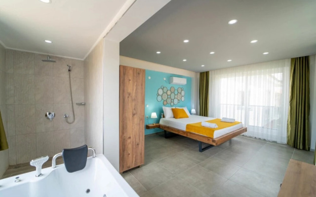 Villa With Pool Jacuzzi and Cinema Room in Fethiye