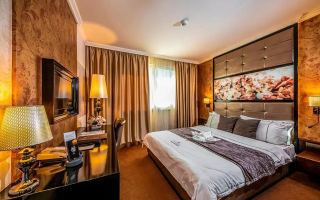 Hotel Délibáb