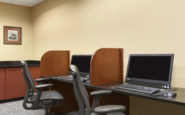 Embassy Suites by Hilton Cleveland Rockside