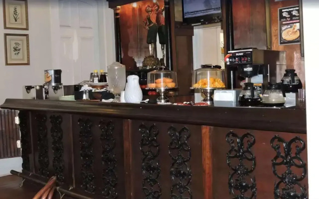 French Quarter Suites Hotel