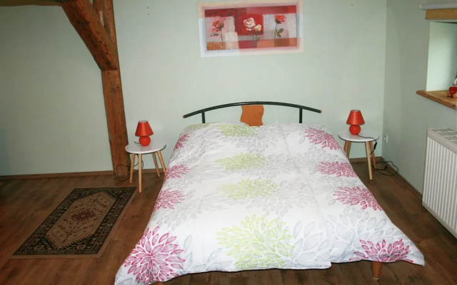 Quaint Holiday Home in Robertsdorf near Beach