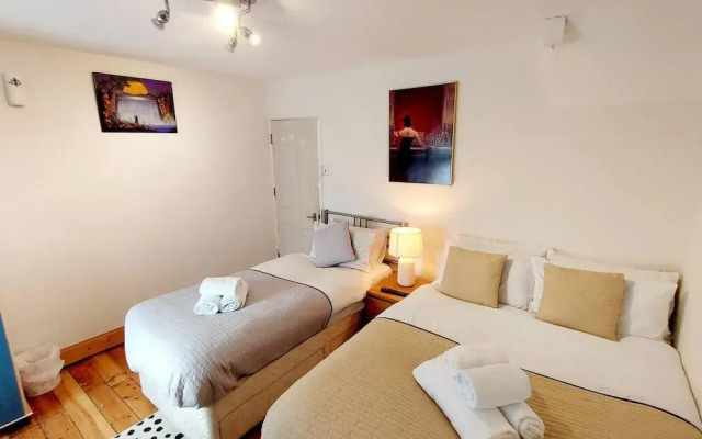 Beautiful 3-bed House in Chatham