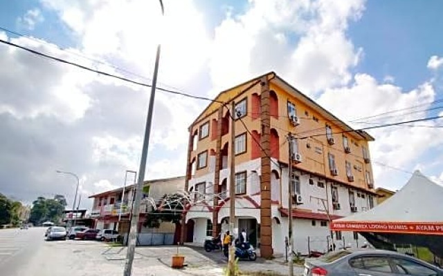 Spot On 89939 Platinum inn