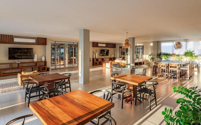Elegante Condo, con alberca, zona Tezal