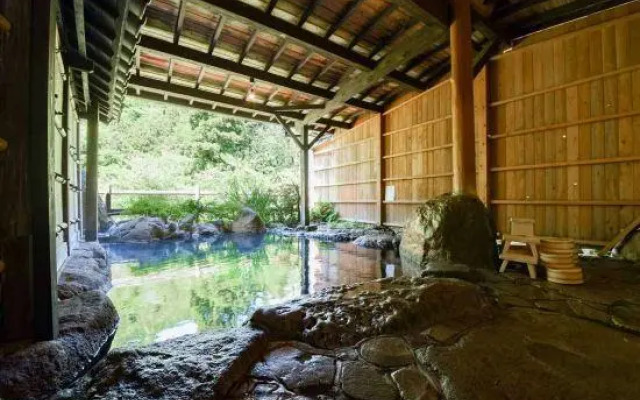 Shirataki Hotel