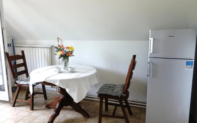 Quiet room in Budapest near airport with free parking
