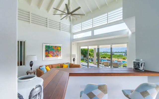 Ocean View! Fully Renovated Villa, Private Pool!