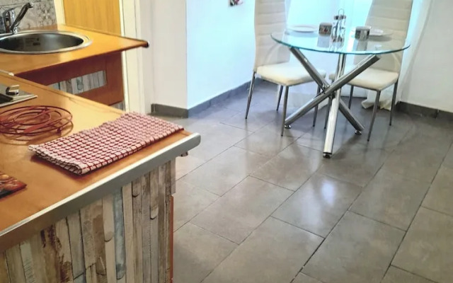 Tropicana Holiday Apartments