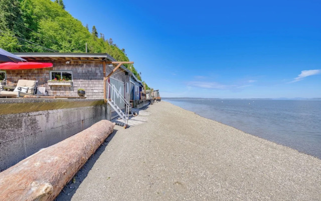Waterfront Gem w/ 2 Patios on Camano Island