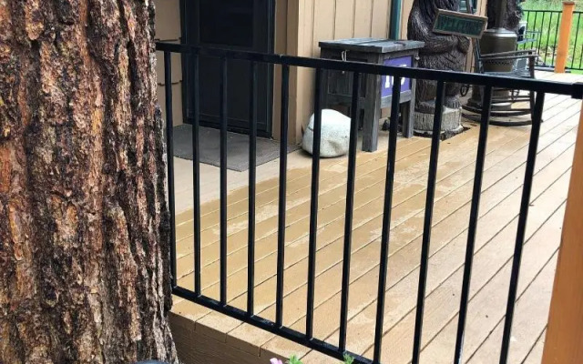 4 Seasons Inn on Fall River