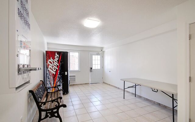 Motel 6 Charles Town, WV