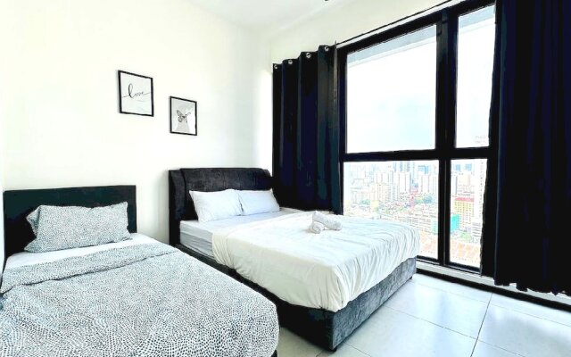 OYO Home 90948 Irishe Homestay Penang City Seaview