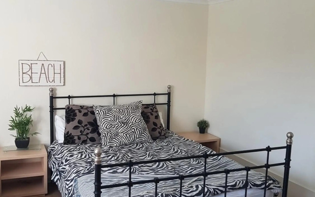 Manly Waves Studios & Apartments