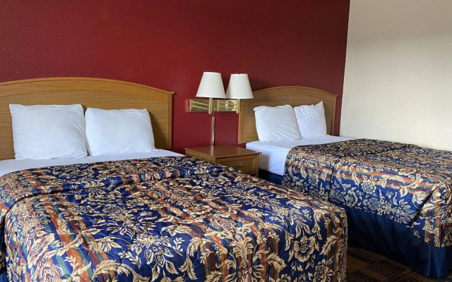 Newton Inn In Newton, KS