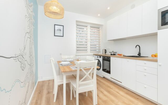 Charming Apartment in Gdynia by Renters