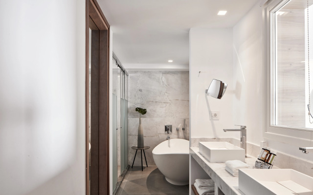 Myconian Korali Relais & Chateaux Hotel
