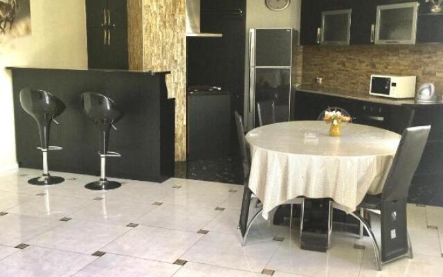 Marikas Apartments
