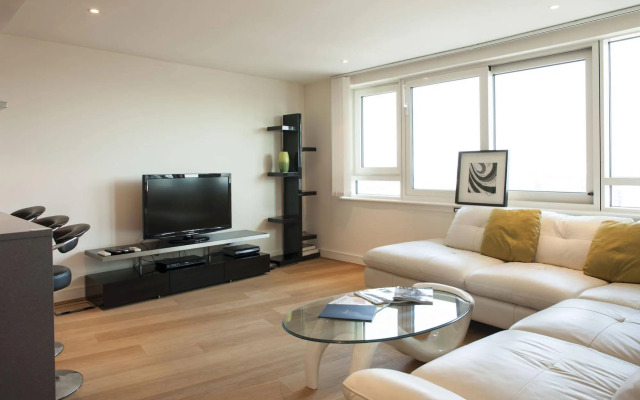 St George Wharf Apartments