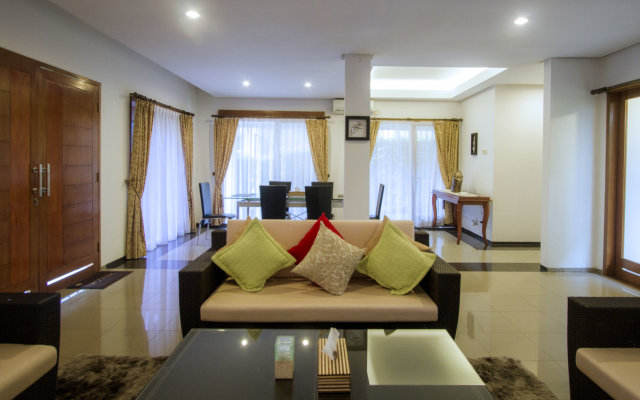 Kencana Villa 7 Bedrooms with a Private Pool