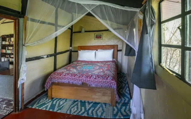 Punda Milias Nakuru Camp