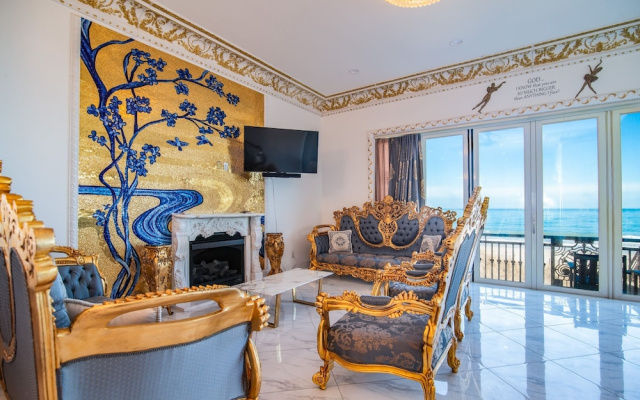 Sea Palace 5 Bedroom Home