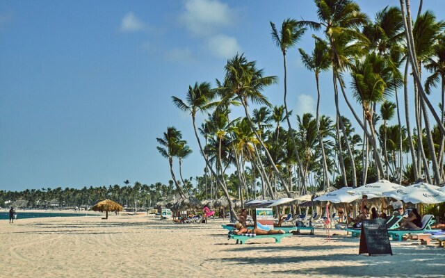 Las Terrazas Condo - Los Corales Village