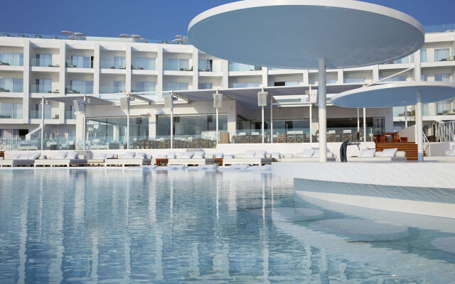 Nikki Beach Resort & Spa Porto Heli