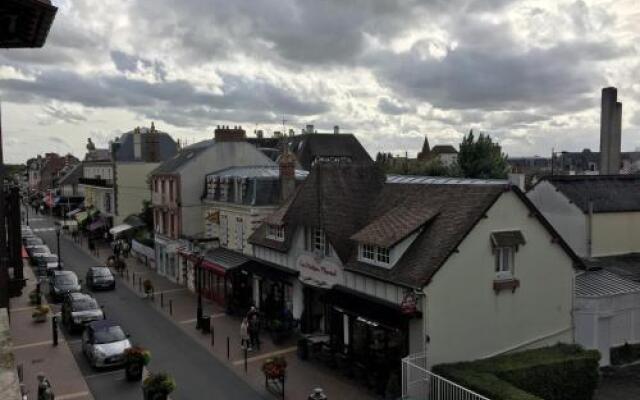 Hotel De Paris