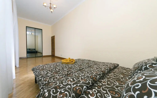 4 bedroom apartment at the Palace of Sport