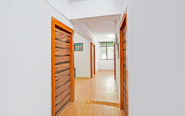 Super OYO 828104 Hotel Pacific Stay