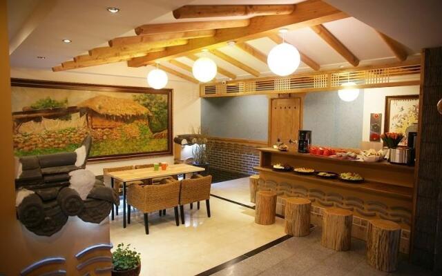 Jeonju Hanok Village Hotel