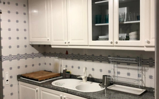 Castelo do Relógio by Férias em Figueira