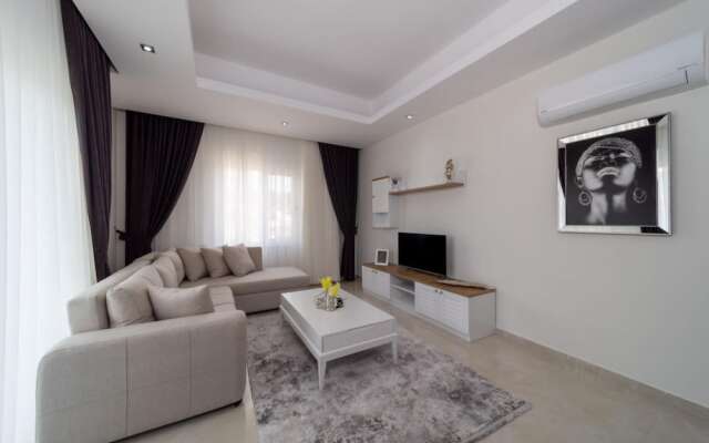 Modern Flat With Shared Closed Pool in Alanya