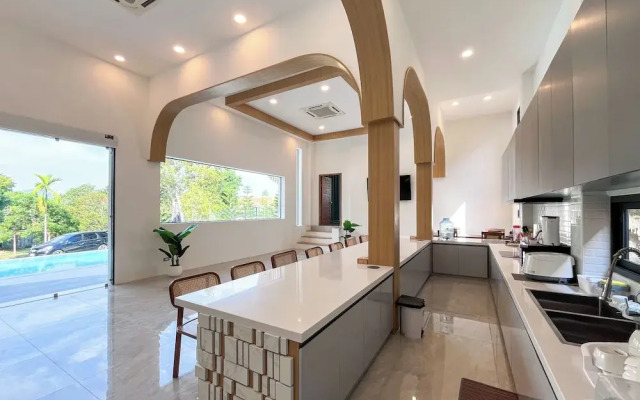 Celine House by Craft Village