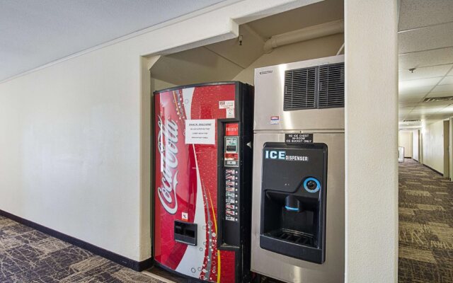 Super 8 by Wyndham New Braunfels I-35