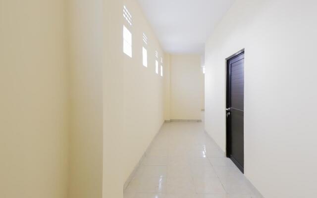 OYO 779 Mn One Residence Syariah Near ITC Cempaka Mas Near Kalbe Farma