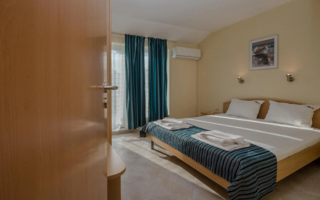 Hotel Briz