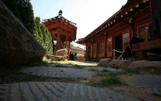 Jeonju Gaeunchae Pension 2