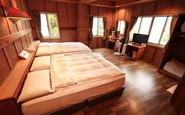 Fenchihu Hotel