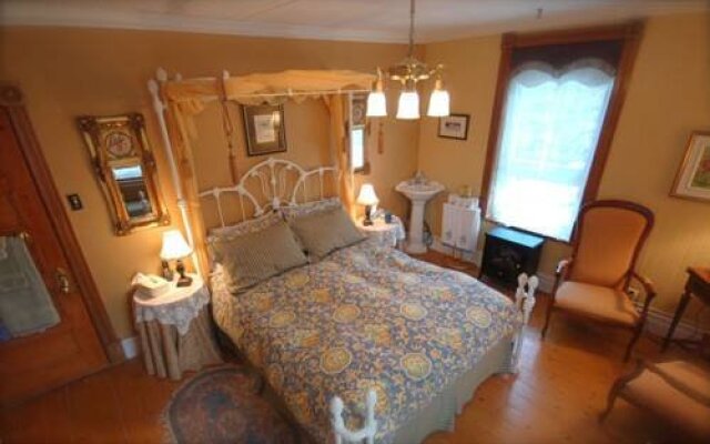 Au Petit Chateau