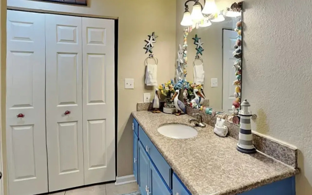 Harbor East Condominiums 414d