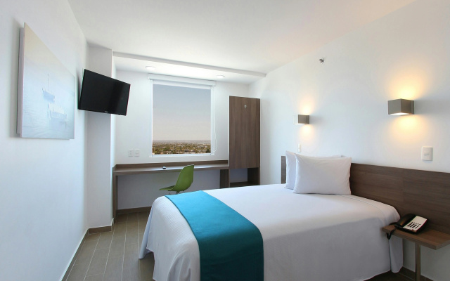 One La Paz Hotel