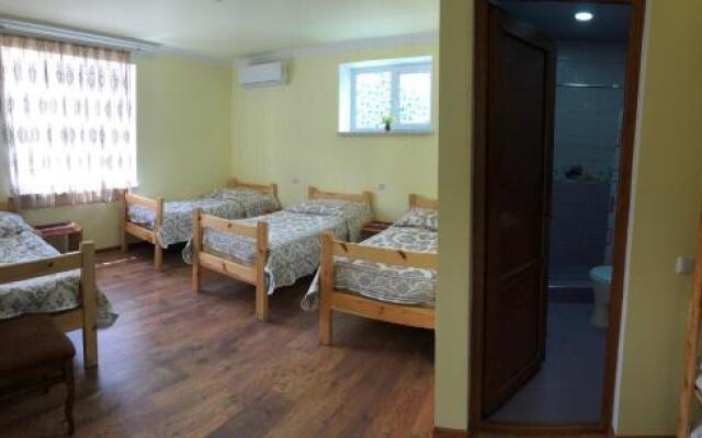 Areni Lodge Guest House & Cottage