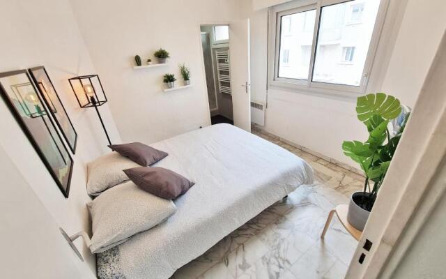 GregBnb-com - T2 Pleine Ville - CLIMATISE - BALCON - 1